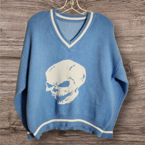 Romwe NWOT v-neck skull print v-neck sweater with heart print‎ elbows size large